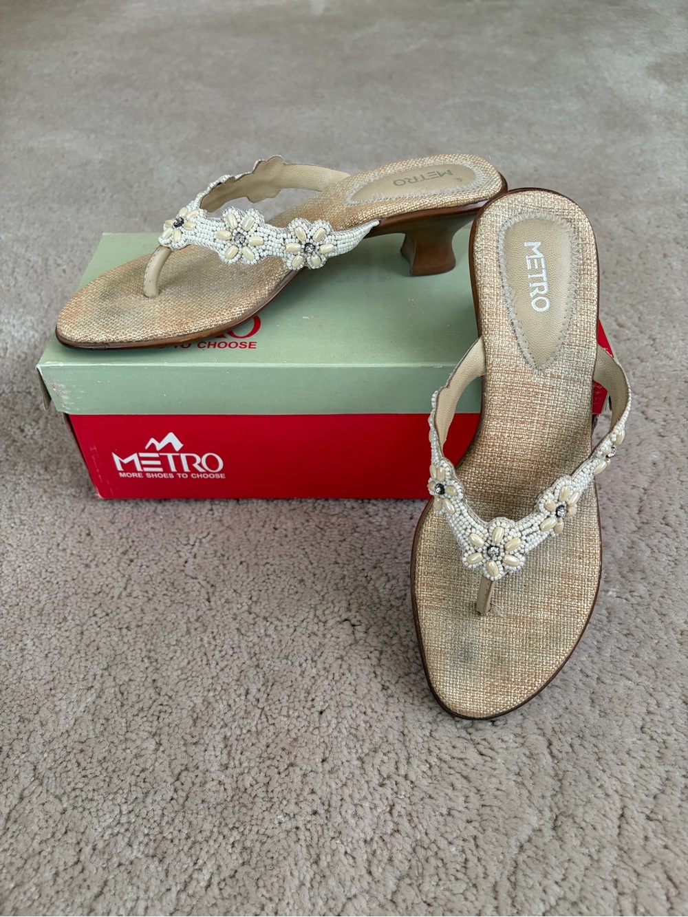 Metro Beige/off white Beaded Kitten Heel sandal. Size EU 36